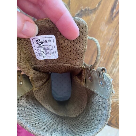 Danner Tanicus 8\